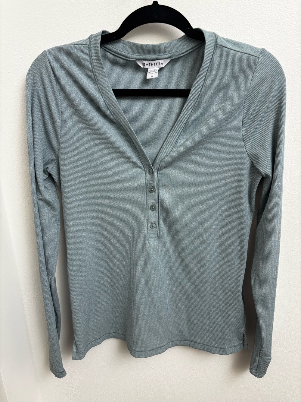 Athleta Ribbed Henley Uptempo Long Sleeve Top in Blue Gray Thumb Holes Medium